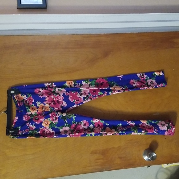 Electric Blue Floral Leggings Size Small: A - Picture 1 of 9